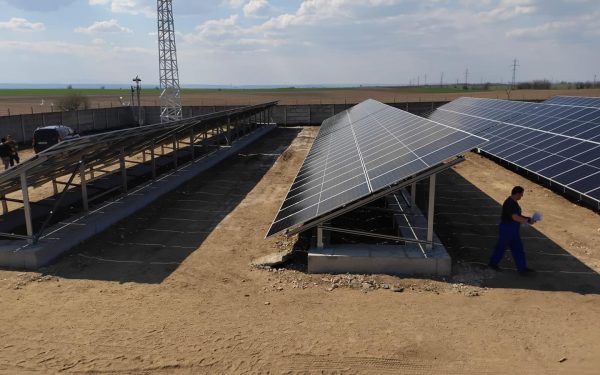 Transelectrica, pași mari spre verde: panouri solare, mentenanță modernă, centru date