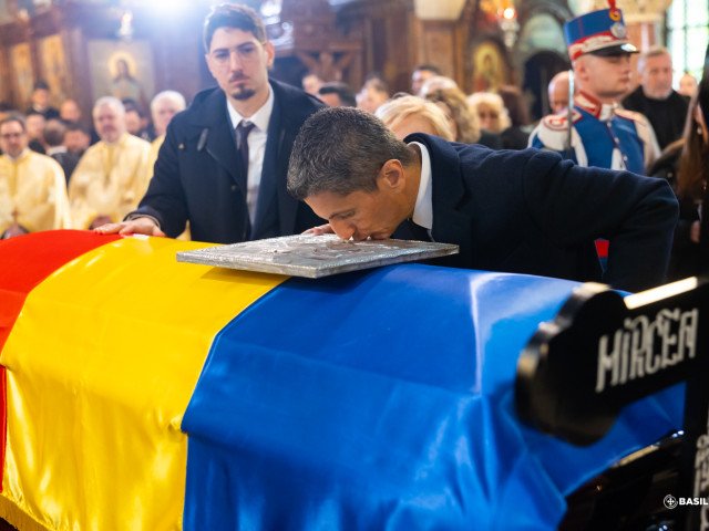 Răzvan Lucescu, discurs cutremurător la înmormântarea lui Mircea Lucescu