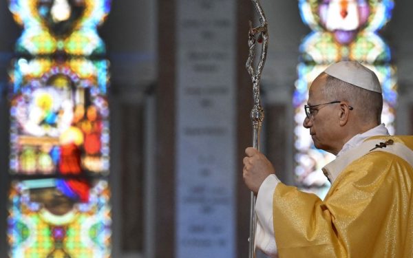 Papa LEON vs. DONALD Trump: Ce ascunde „ciocnirea” vizibilă?