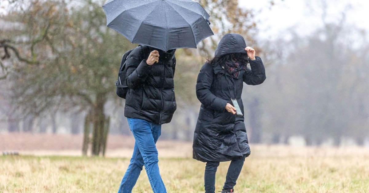 Administrația Națională de Meteorologie (ANM) a emis, miercuri, o avertizare meteo valabilă de joi dimineața până sâmbătă seara, anunțând intensificări ale vântului, ploi moderate cantitativ și ninsori în zonele montane