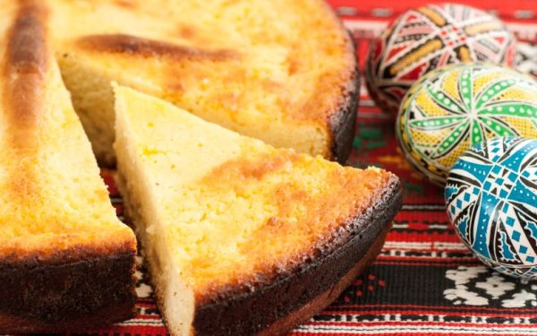 Pașca dietetică de Paște: Desertul ușor, fără aluat, pe care îl poți savura liniștit