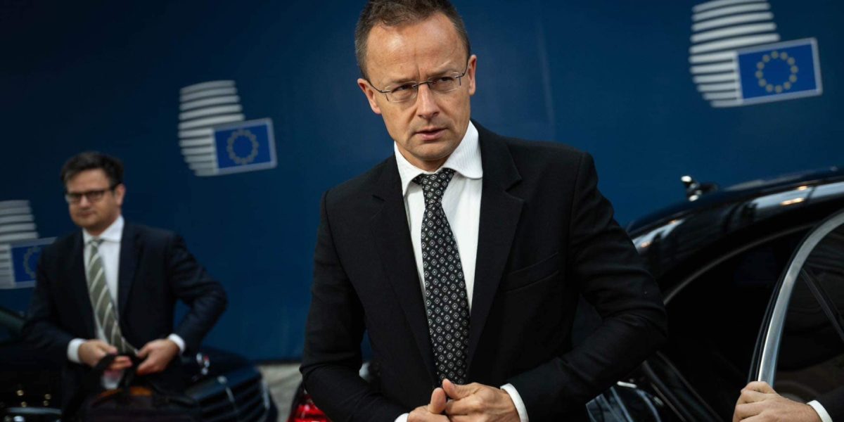 Magyar devoalează: Szijjarto, acuzat că a distrus documente secrete despre Rusia