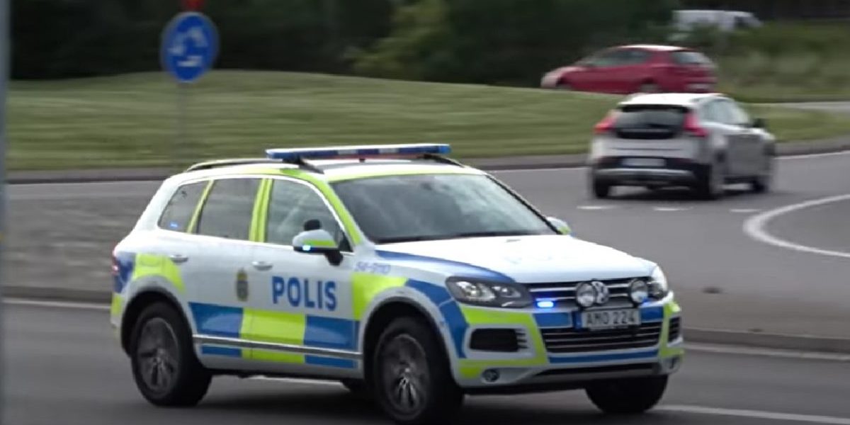 Norvegia: Un puști de 14 ani a furat un autobuz și-a fugit în Suedia