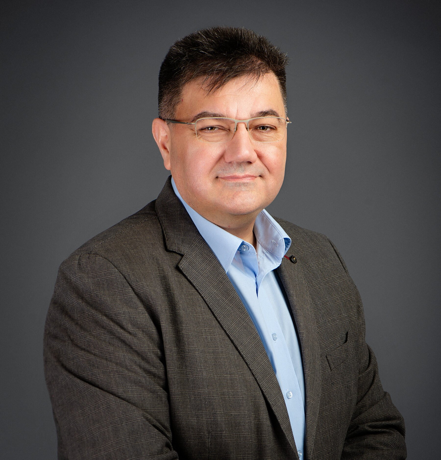 Conflictul cu Iranul impactează sectorul AI, afectând infrastructura și costurile Conflictul din Orientul Mijlociu, în special escaladarea tensiunilor în regiunea Golfului, are repercusiuni ample asupra industriei de inteligență artificială