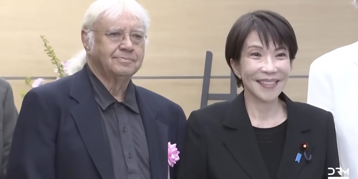 Premierul din Japonia, fan Deep Purple: „Burn” pe tobe, în timpul certurilor