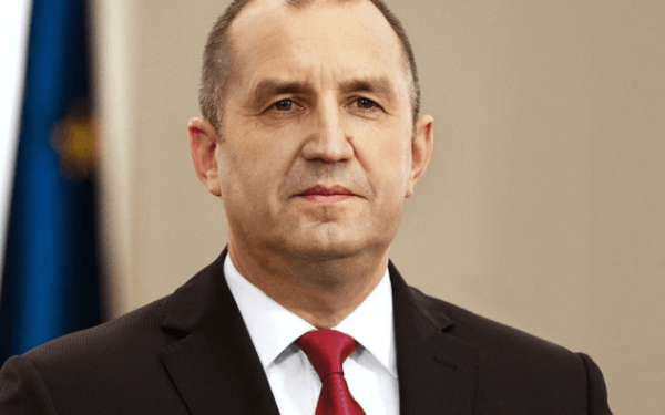 Bulgaria: Fostul președinte pro-rus, favorit în alegeri. Sondajele de la urne