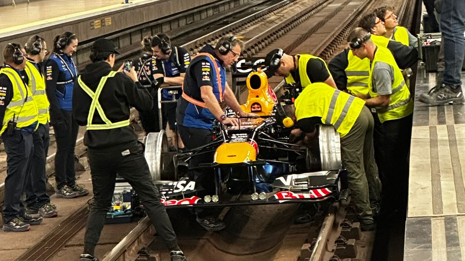 Red Bull, pe șine în Formula 1: Bolidul e gata de luptă