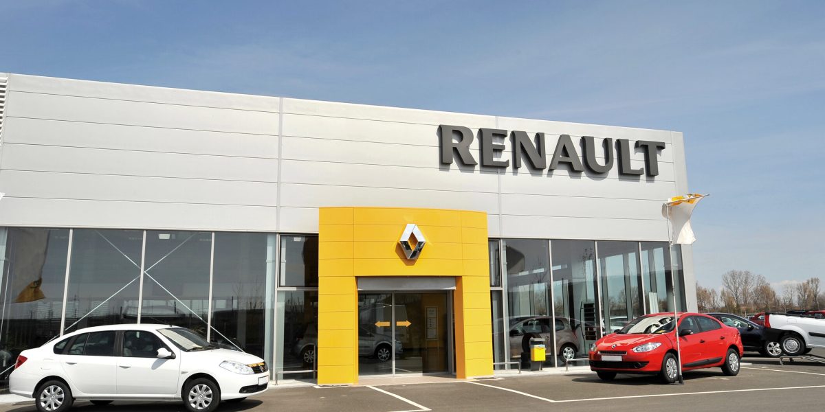 Renault dă afară 2.400 de oameni. Planuri mari să bată mărcile chinezești