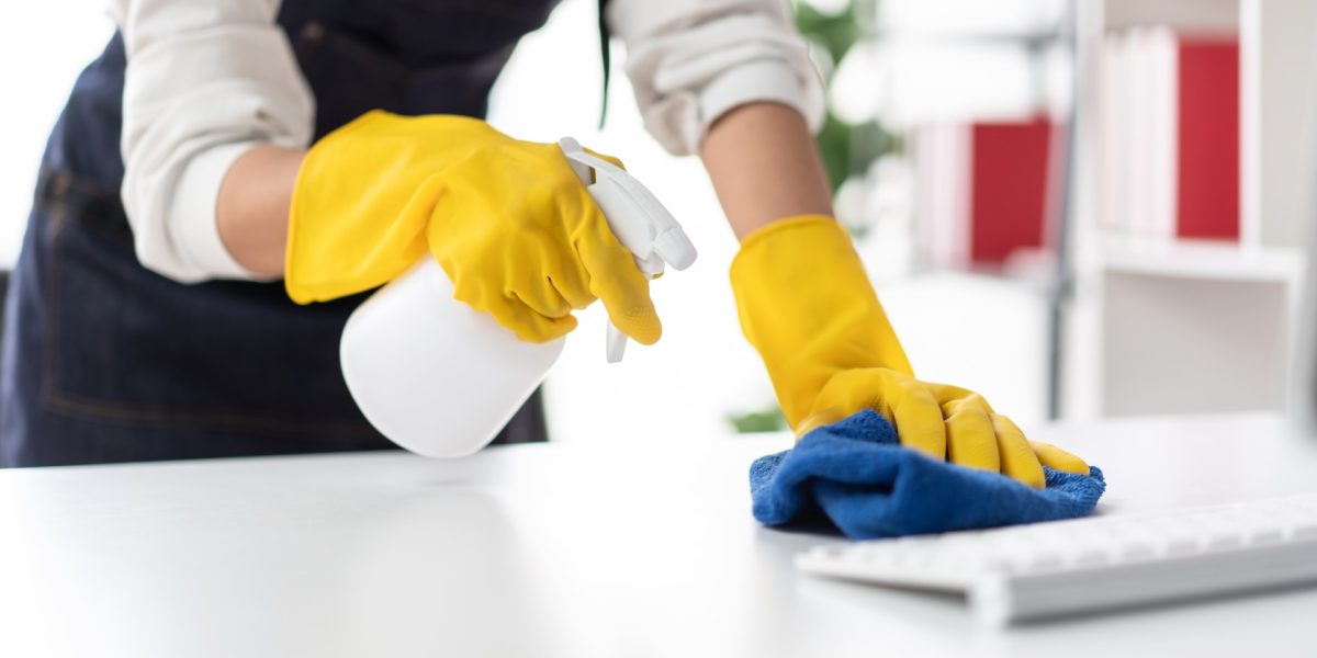 Curățenie RECORD în România: Cererea pentru servicii, în creștere cu 57%