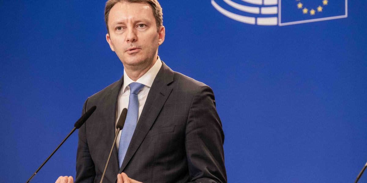 Mureșan: Orban își sărăcește țara, ca orice lider autoritar