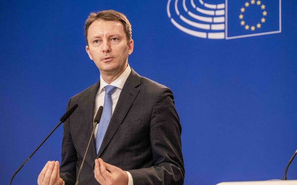 Mureșan: Orban își sărăcește țara, ca orice lider autoritar