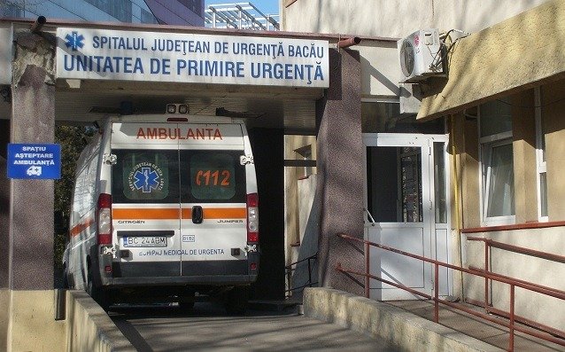 Un scandal zguduie Spitalul Județean de Urgență (SJU) Bacău, unde șefa Secției de Psihiatrie, asistenta șefă și un asistent medical sunt cercetați penal pentru fapte grave