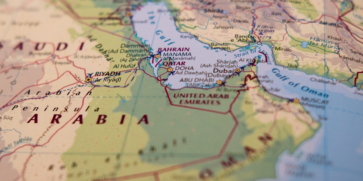 Iranul propune rute maritime prin Oman pentru nave, anunță Reuters