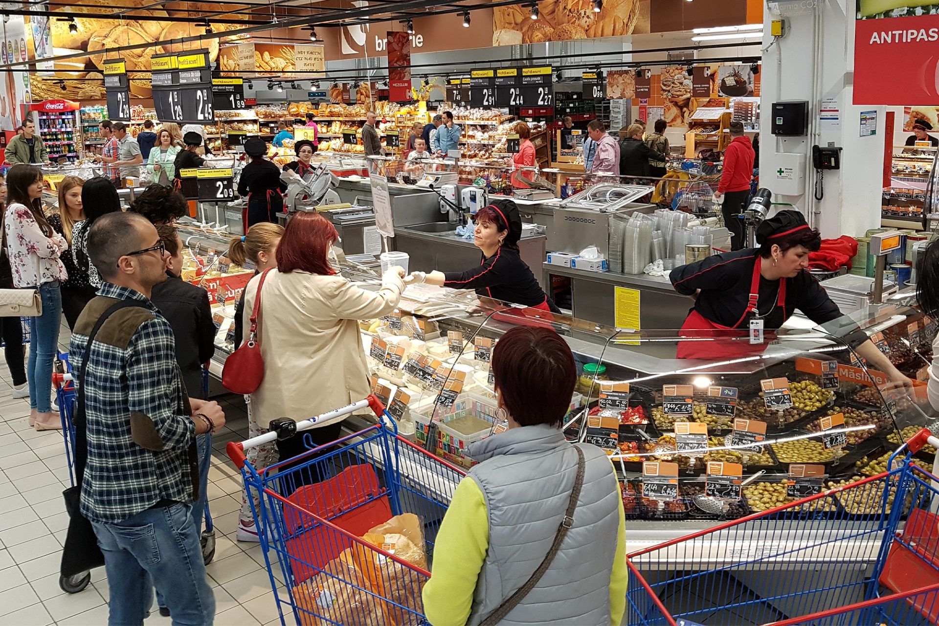 Avertisment privind creșterea artificială a prețurilor și coordonarea concurenței Președintele Consiliului Concurenței, Bogdan Chirițoiu, a atras luni atenția asupra riscului ca declarațiile prin care sunt anunțate intenții de creștere a prețurilor să ducă la o coordonare a comportamentului între concurenți
