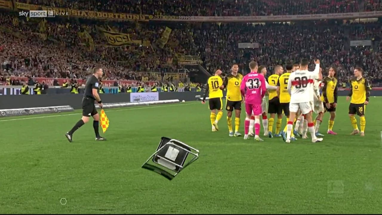 VfB Stuttgart – BVB 0:2: Zoff nach Tor! Stuhl auf den Platz geschmissen | Sport