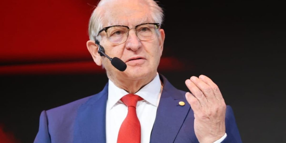 Când să mâncăm cozonac și miel de Paște: Sfaturile medicului Vlad Ciurea