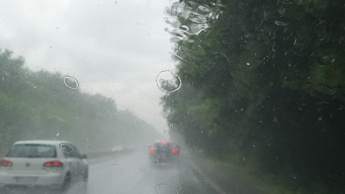 Administrația Națională de Meteorologie (ANM) a emis, miercuri, o avertizare meteo valabilă de joi dimineața până sâmbătă seara, vizând intensificări ale vântului, ploi moderate și ninsori în zonele montane