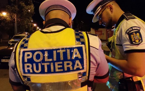 Corupție la Poliția Rutieră Mehedinți: 6 agenți și un patron, trimiși în judecată