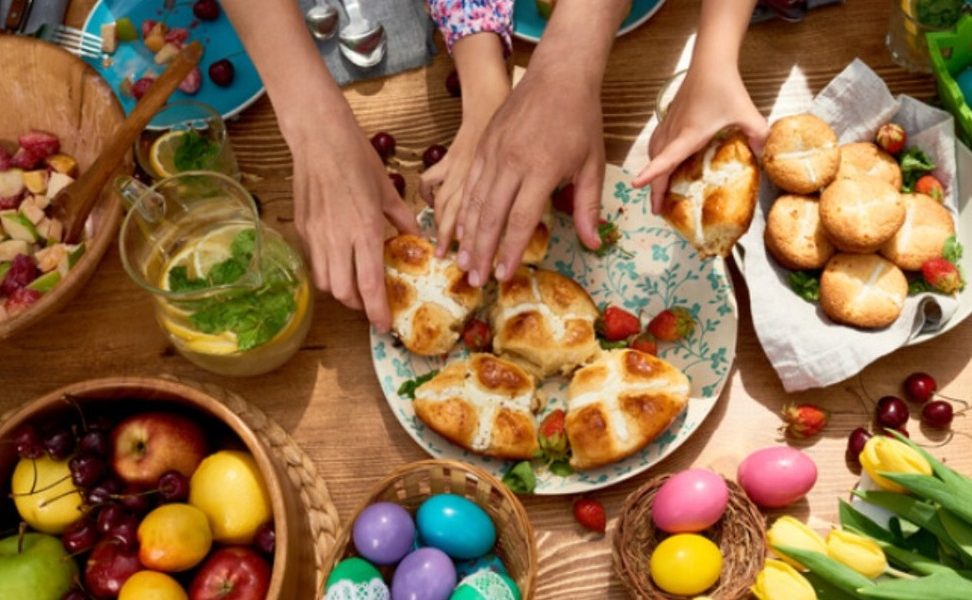 Ce au ales românii de Paște: ciorbă de burtă și sarmale, deliciile tradiționale