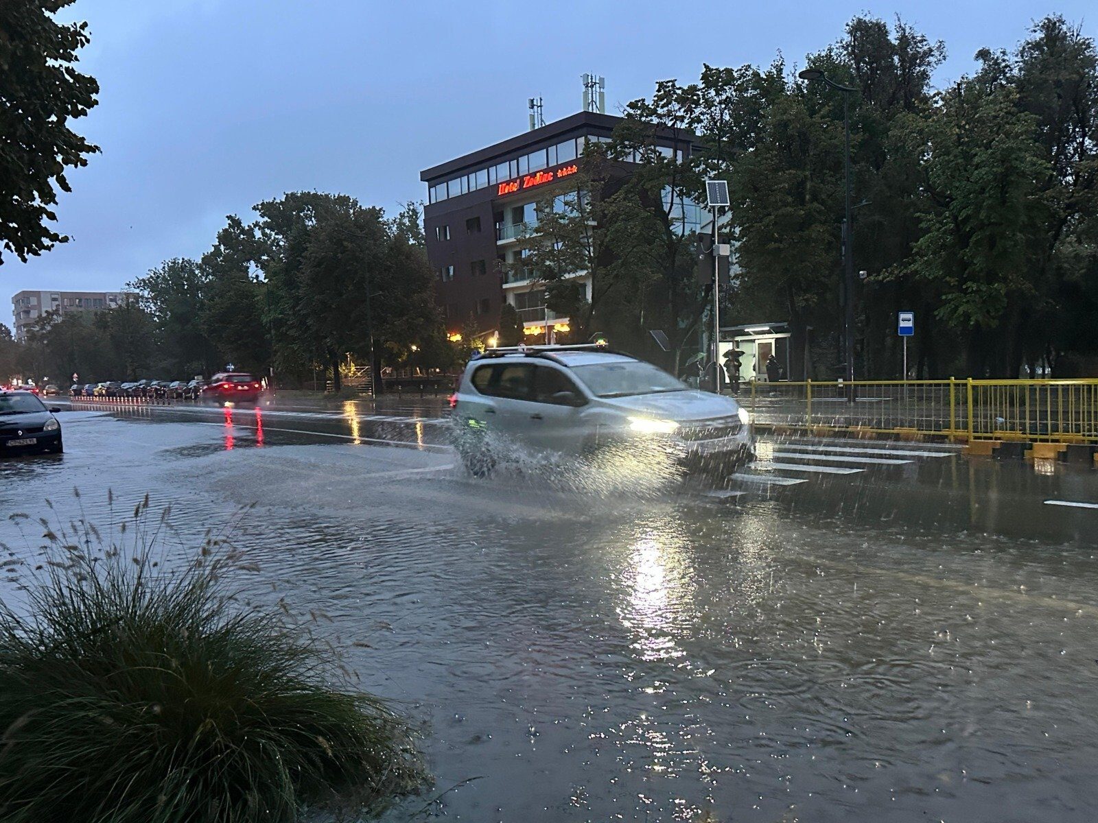 METEO: Vremea se încălzește la mijlocul lui aprilie, dar plouă în România