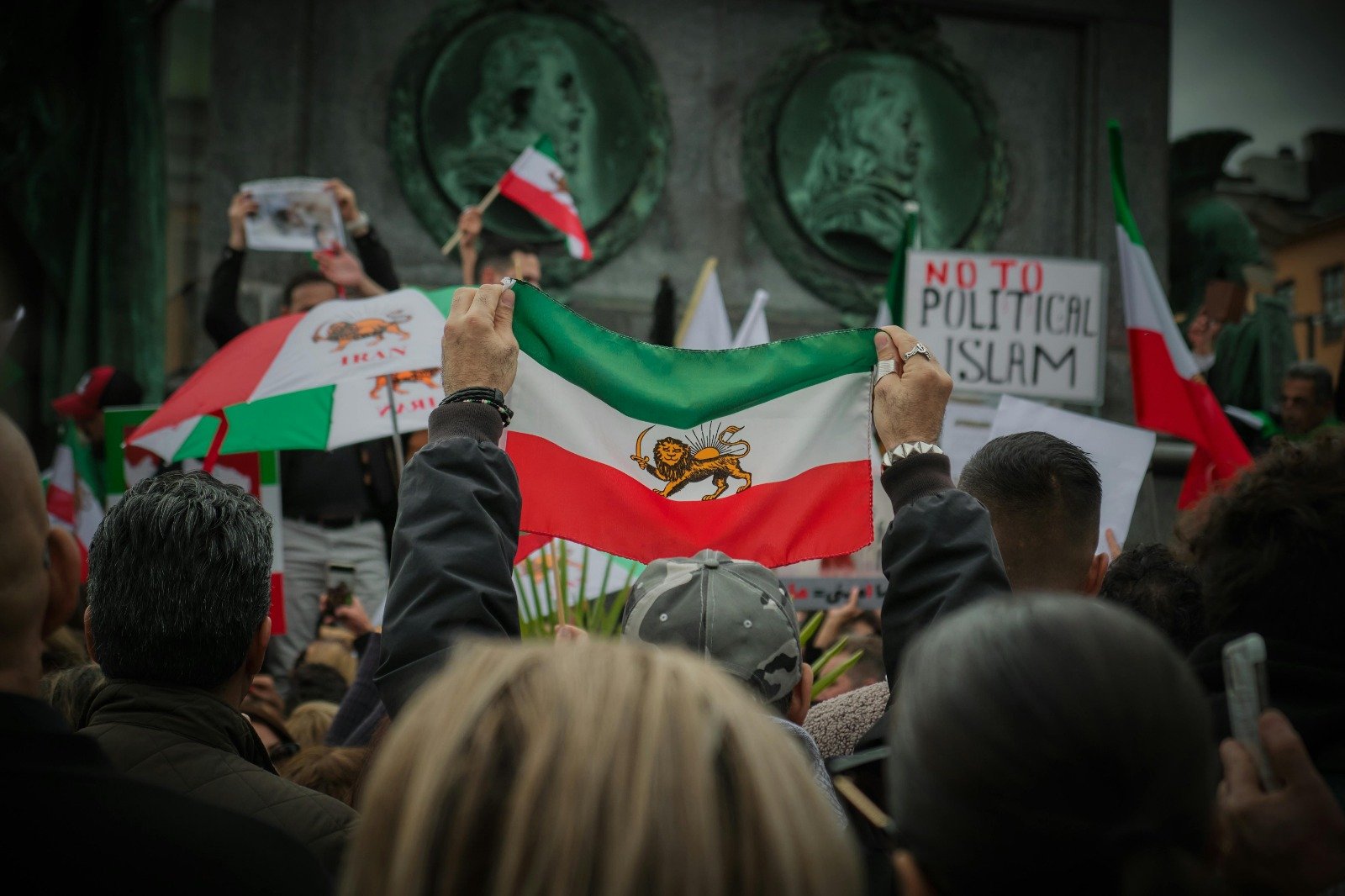 Trump: Iranul va pieri după 47 de ani de șantaj și corupție