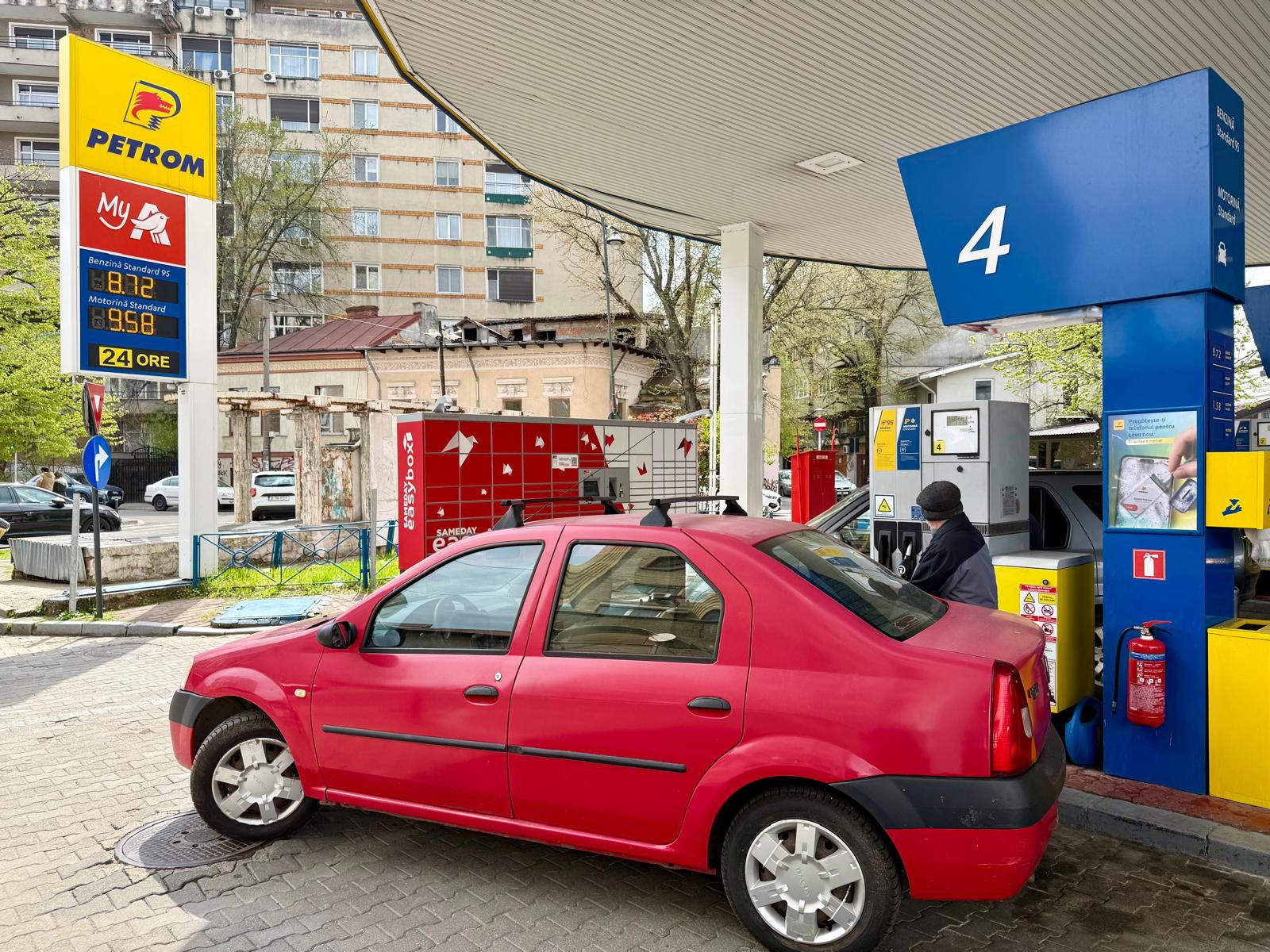 Benzina și motorina, reducere la Petrom: Cât costă acum un litru