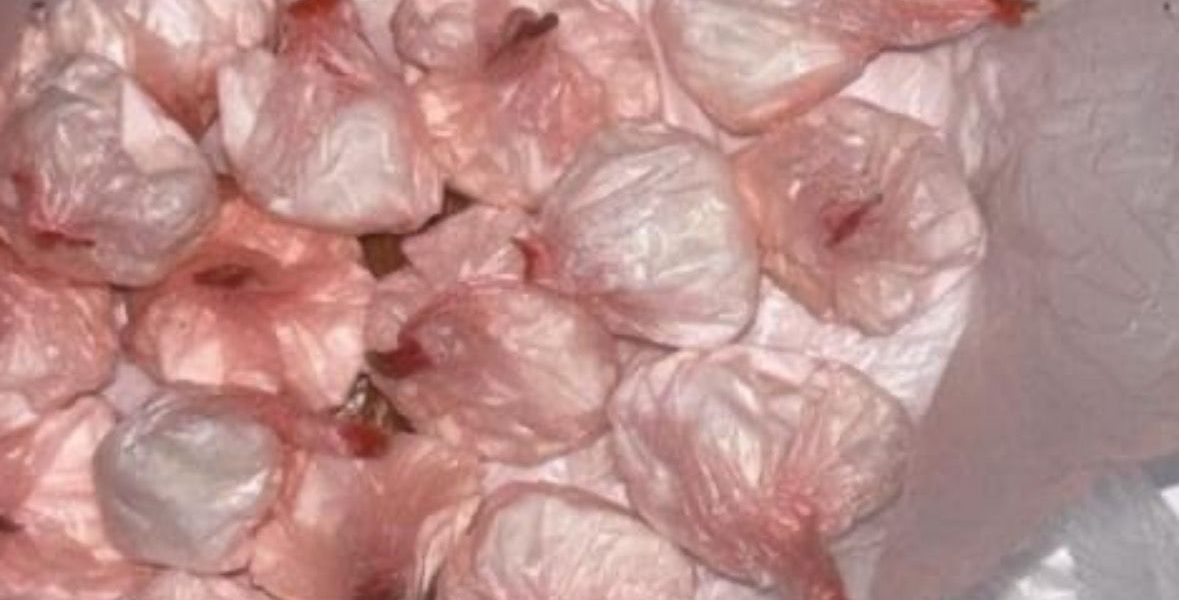 Cocaina în portbagaj: Un craiovean, prins de poliție cu zeci de doze