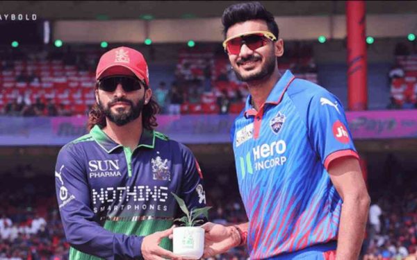 De ce poartă RCB un tricou verde în meciul IPL 2026 cu DC?