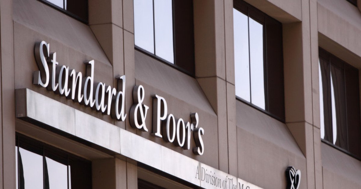 S&P Global Ratings menține ratingul României BBB-/A-3 cu perspectivă negativă pentru stabilizare economică