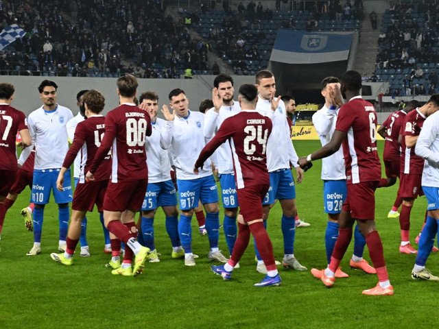 Universitatea Craiova și CFR Cluj pregătesc un meci decisiv pentru pozițiile din topul Ligii 1, programat luni seara, de la ora 20:30, pe stadionul „Ion Oblemenco”