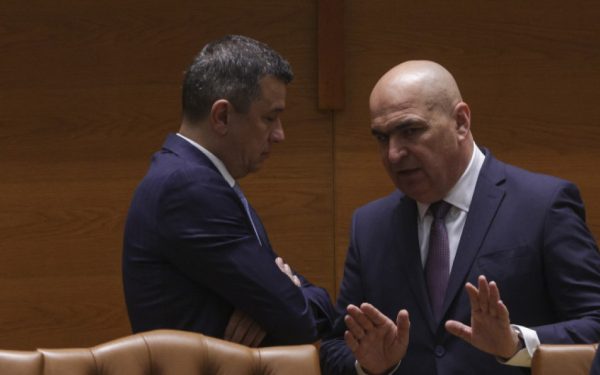 Liberalii, alarmați de extremism: Vor negocieri cu PSD. „Nu vrem guvărnământ extremist”