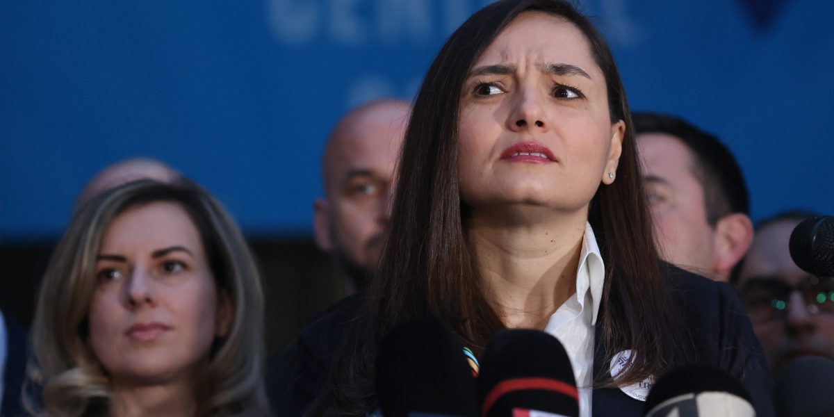 POT: Acuză o „punere în scenă”, „sacrificarea” unui personaj salvează un mecanism