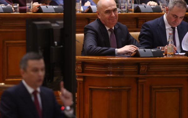 Bolojan, sfidător: „Când te înjură, e binecuvântare”. NU demisionează de la PNL