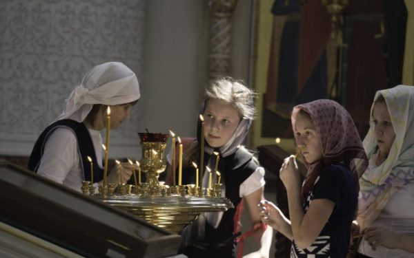 Când pică Paștele? Calendarul complet (2027-2036) și diferențele majore