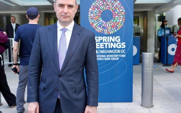 Vizita crucială a ministrului la Washington: Ce negociază România