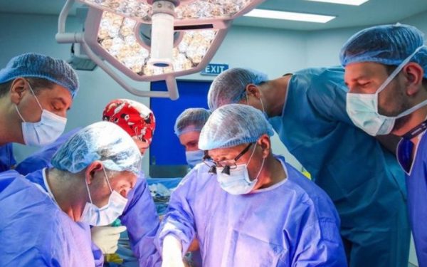 Tânăr salvat de la moarte: Un tratament inovator a făcut minuni!