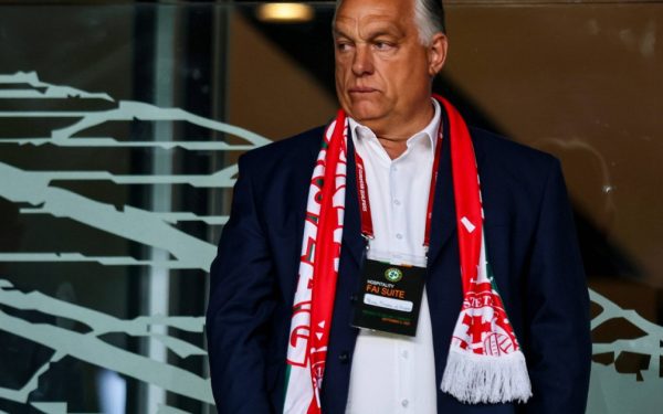 Orban, fotbal și putere: Cum a folosit un sport pentru a influența România