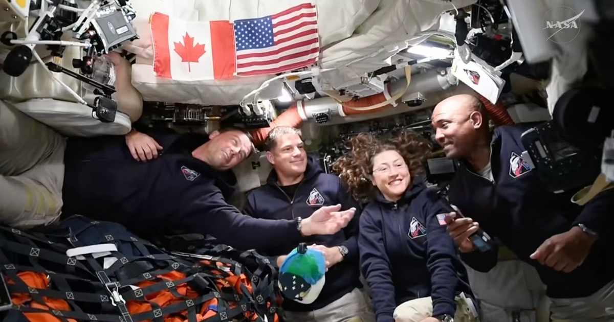 Luni, se va încheia misiunea Artemis 2, un pas crucial pentru programul spațial al NASA, care va face istorie printr-o serie de premiere