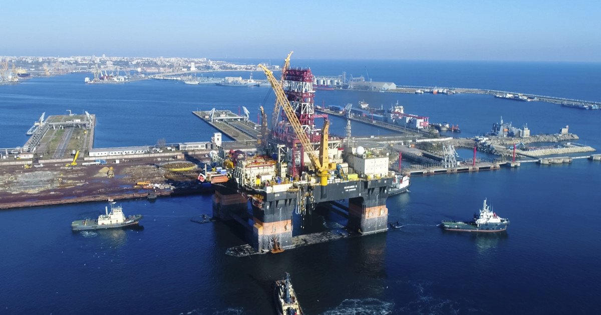 Criza petrolului globală devine tot mai acută, pe măsură ce fluxul de resurse din Orientul Mijlociu este închis, iar efectele penuriei încep să se resimtă intens în diverse regiuni ale lumii