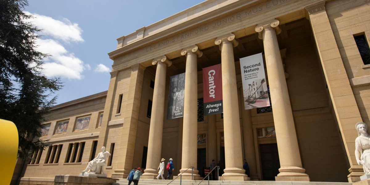 RUȘII pun Stanford pe lista NEAGRĂ: Închisoare pentru legături cu SUA