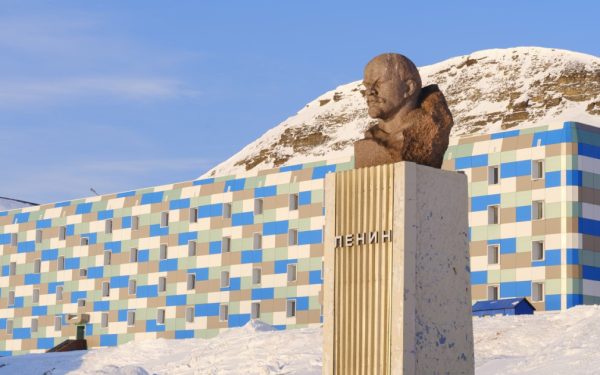 SVALBARD: Poarta Norvegiei către Arctică, avanpostul „înghețat” al lui Putin