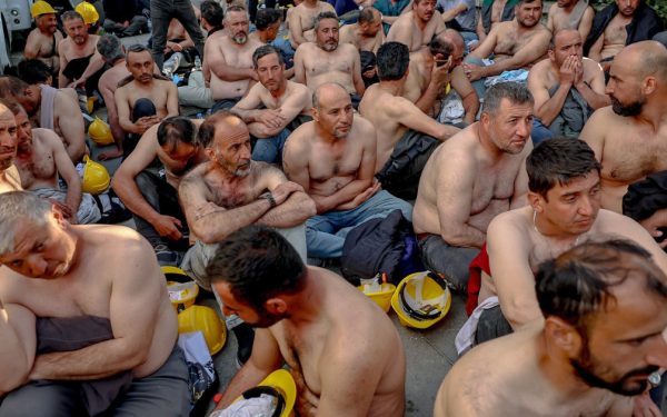 Mineri TURCI, arestați după ce au intrat în greva foamei la Ankara