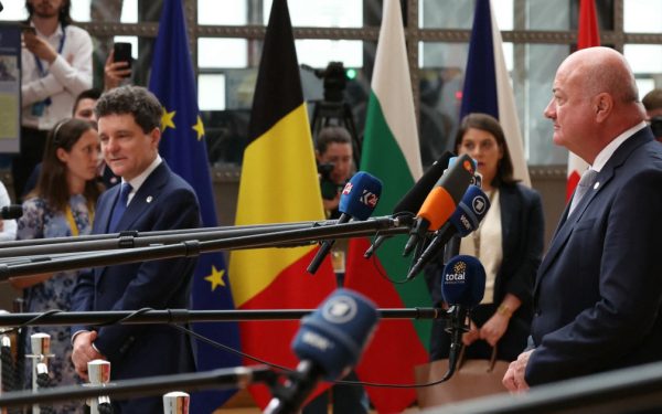 Nicușor Dan, discuții cu Stocker despre crize globale