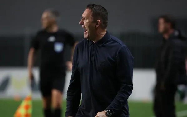 Keane, furios după meciul Győr-Fradi: „Arbitrajul, o rușine!”