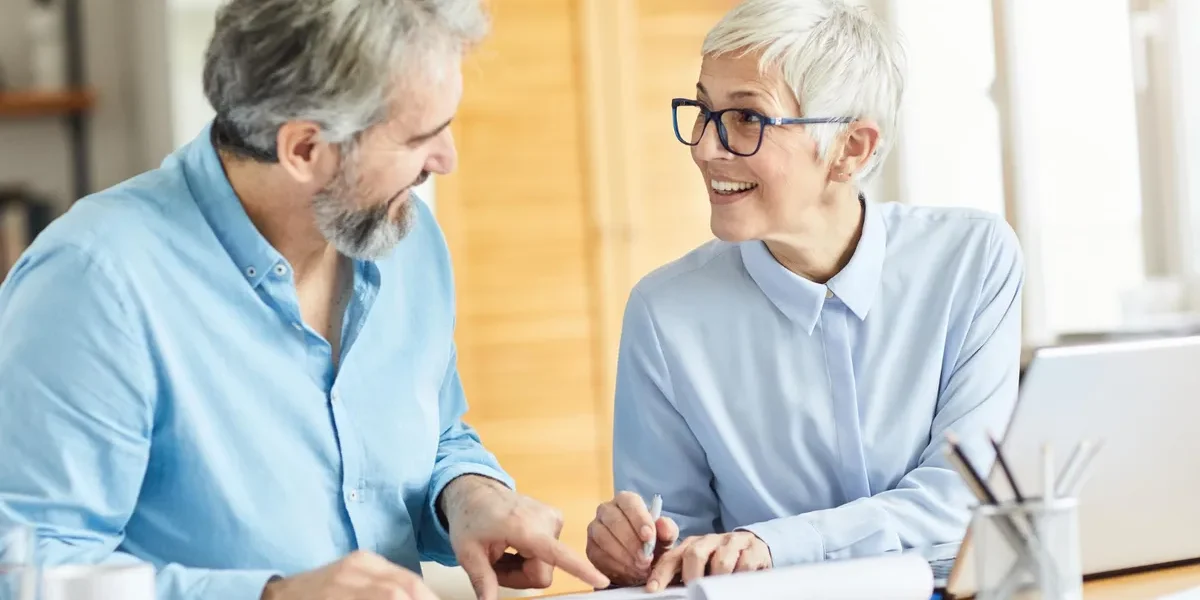 BANI pentru PENSIONARI: 2 miliarde de EURO, cum vor fi împărțiți?