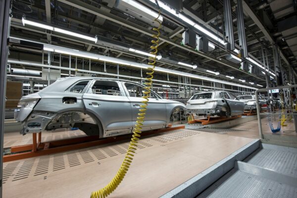 Bistrița, măcel industrial: încă 500 de concedieri, după 250 de oameni dați afară