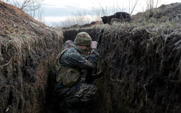 RUȘIA și Ucraina se acuză reciproc de încălcarea armistițiului de Paște