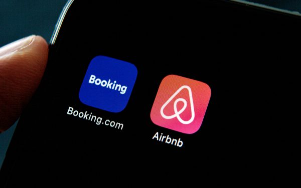 ANAF dă de pământ cu „fantomele” Airbnb: Zeci de mii, venituri ascunse
