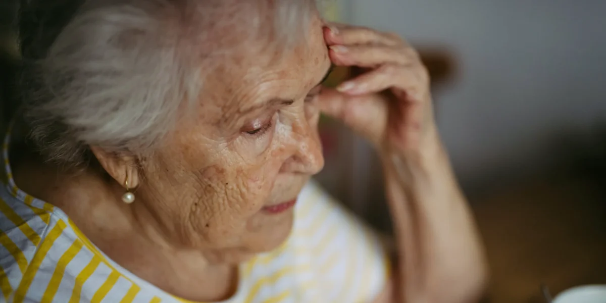 Pensionari, RUINA financiară bate la ușă: Ajutoarele sociale, în pericol critic!