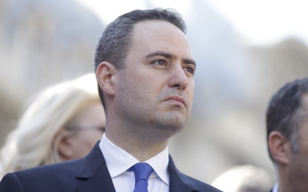 Finanțele, împrumut record din cauza crizei politice interne din România